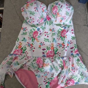Marilyn Monroe Floral One Piece Swimsuit - White and Pink